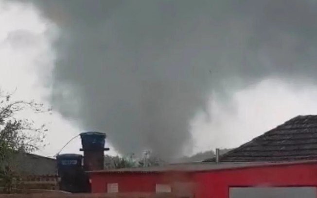 Vídeo:tornado atinge cidade gaúcha e assusta moradores