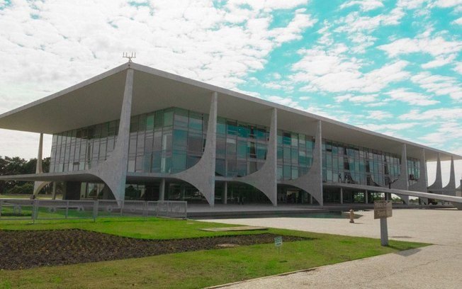 Grupo extremista planejava atacar Planalto e debate eleitoral