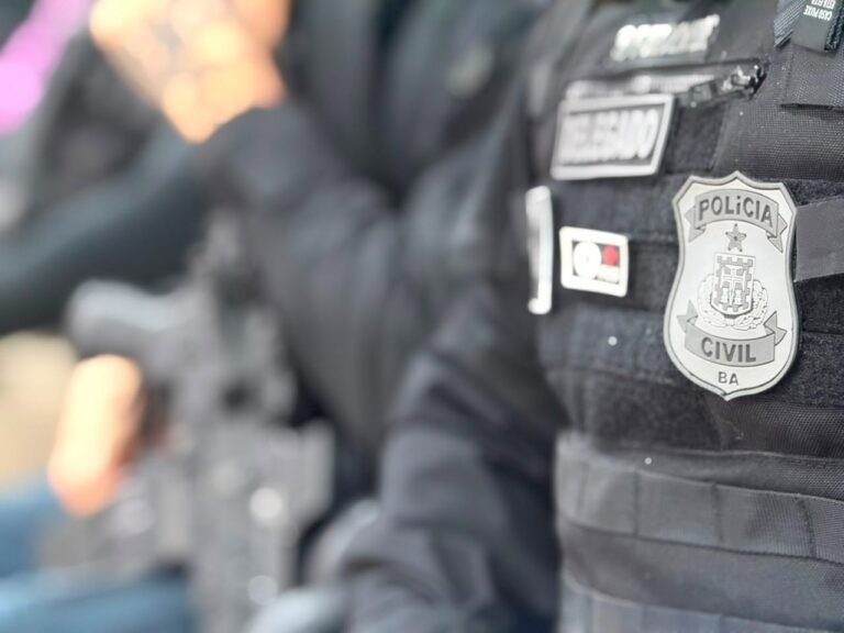 Foragido da Justiça por matar mulher é preso ao apresentar nome falso para policiais em abordagem na Bahia