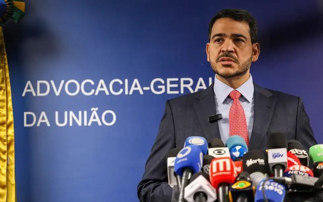 AGU pede suspensão do afastamento do diretor-geral daPF a Fachin