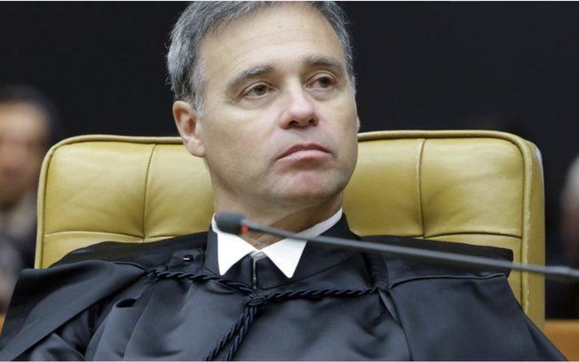 Fachin dá 72h a Mendonça antes de decidir sobre chefe da PF