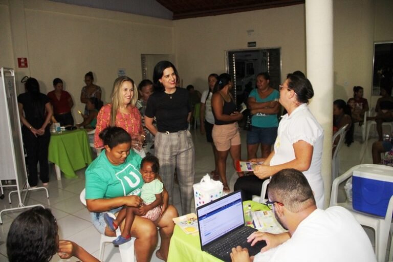 Prefeitura de Barreiras realiza mais um CRAS Noturno Itinerante e leva serviços de assistência social e saúde ao Residencial Solar Barreiras