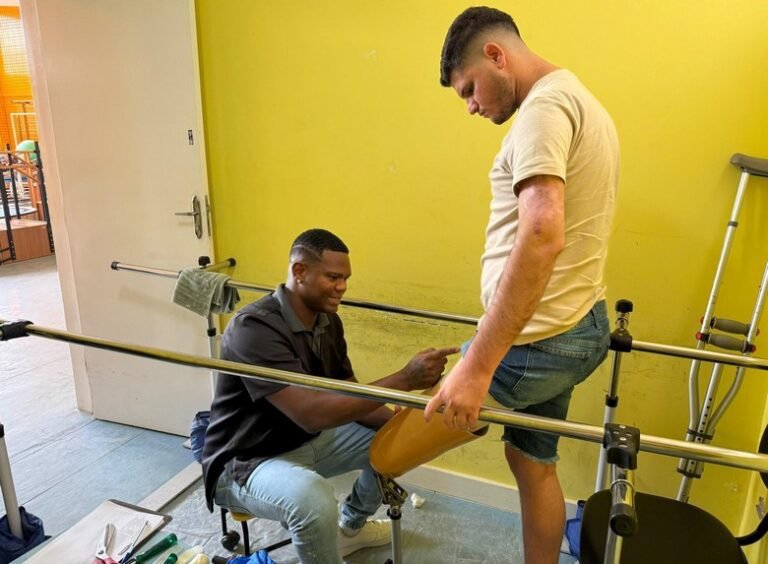 Saúde Municipal realiza nova etapa de medição de órteses e próteses e inicia entrega de equipamentos no CER II