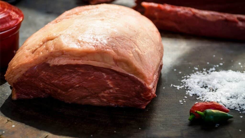 Picanha é corte de carne preferido dos brasileiros para churrasco