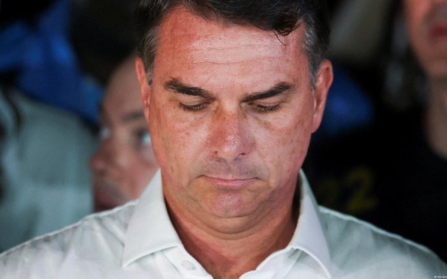 O que se sabe sobre o paradeiro de Flávio Bolsonaro