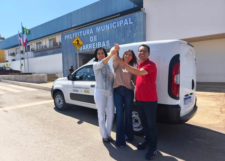 Em Barreiras, Secretaria Municipal de Saúde recebe veículo para reforçar as atividades da Unidade de Vigilância em Zoonoses