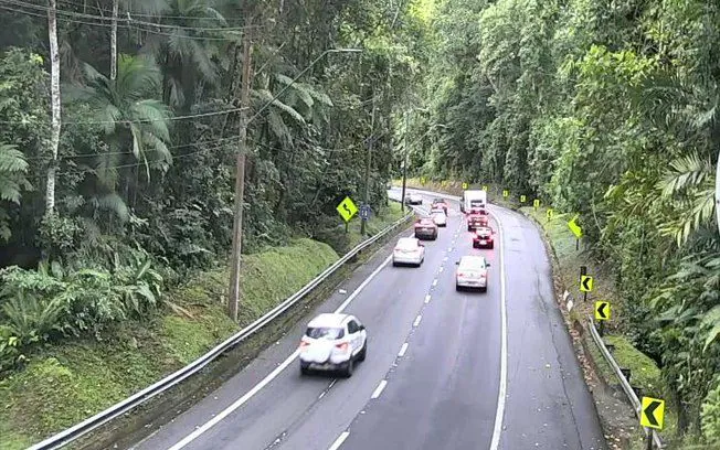Feriado de Tiradentes tem trânsito moderado nas estradas