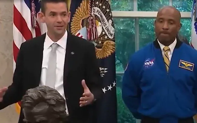 Vídeo: Trump tira sarro de diretor da Nasa ao vivo