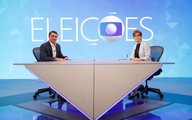 Flávio Bolsonaro nega cargo ao irmão, mas não descarta ao pai